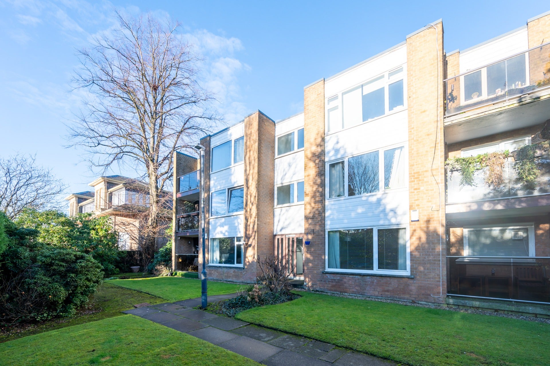 Flat Rowan Road in Glasgow