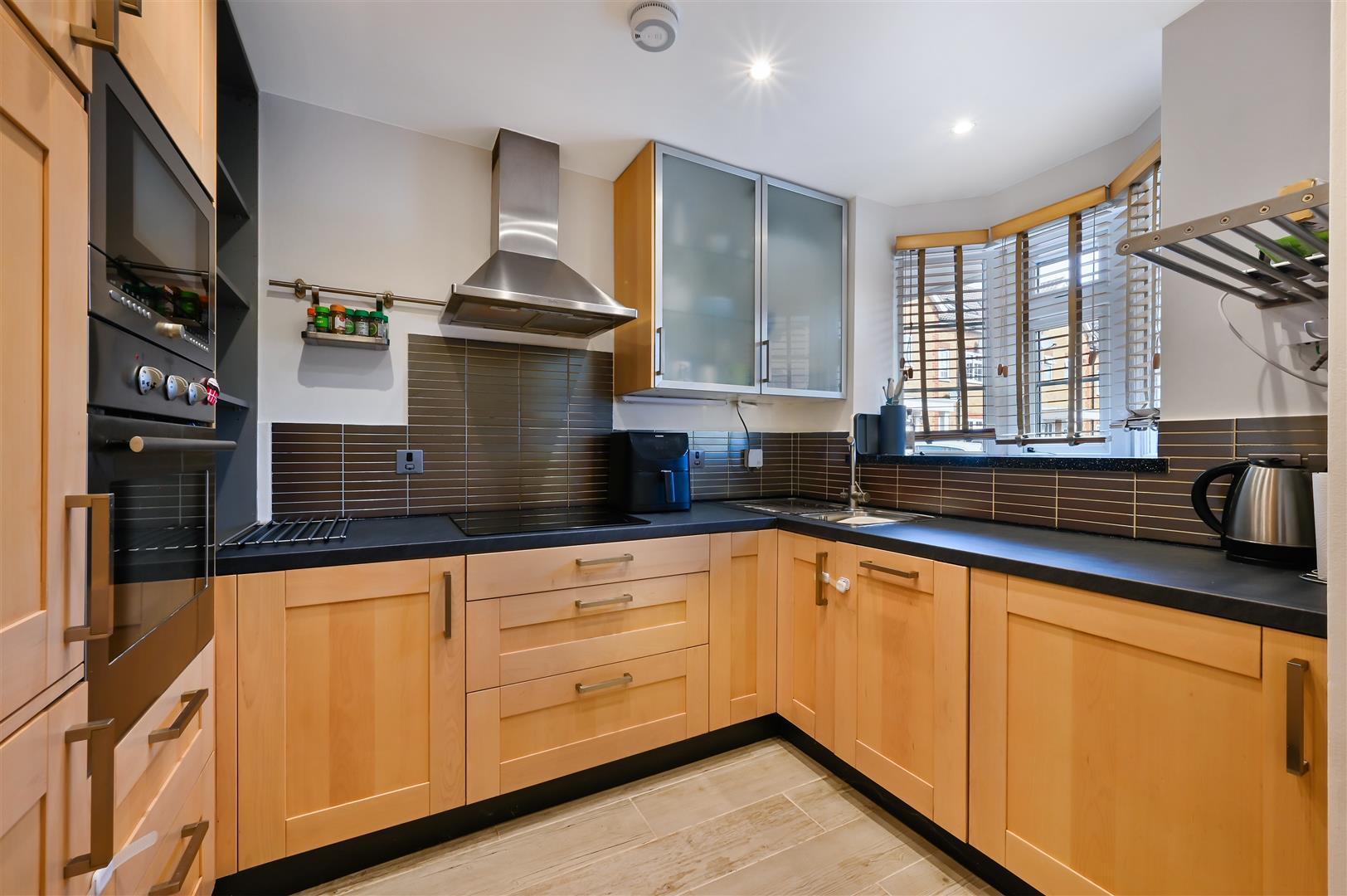 House Veals Mead in Greater London