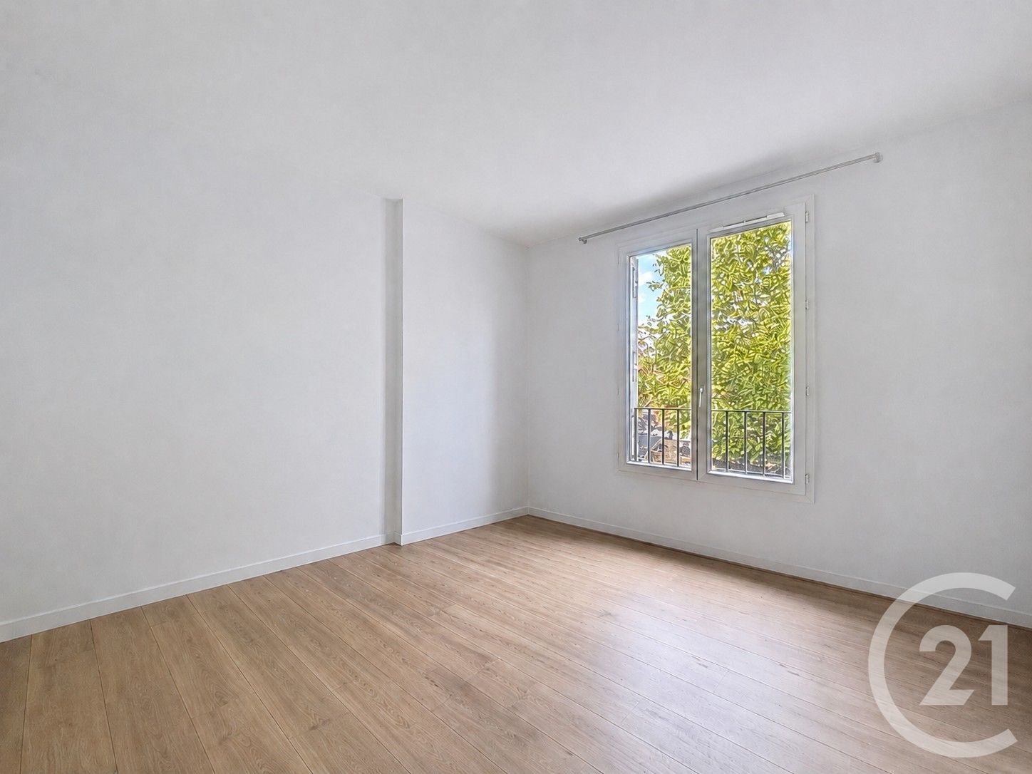 Flat Rue Philisbourg in Brunoy