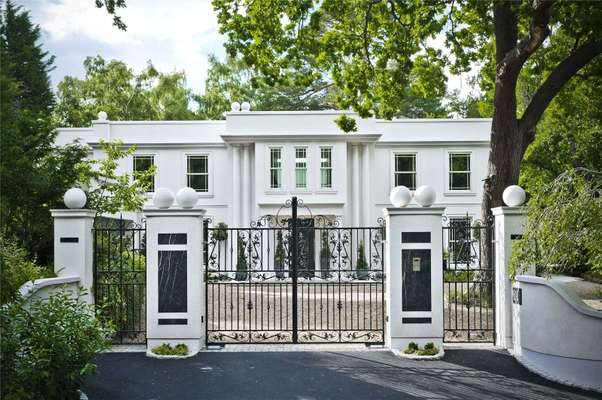 House Horseshoe Ridge in Elmbridge