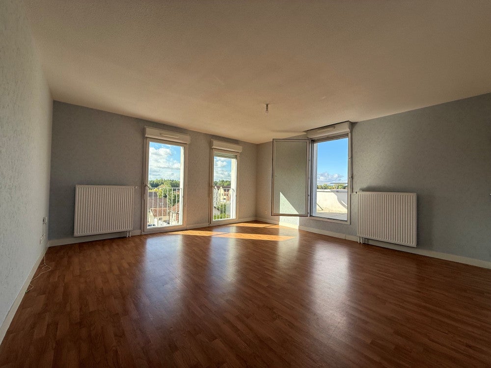 Flat Rue Edme Marot in Sainte-Savine