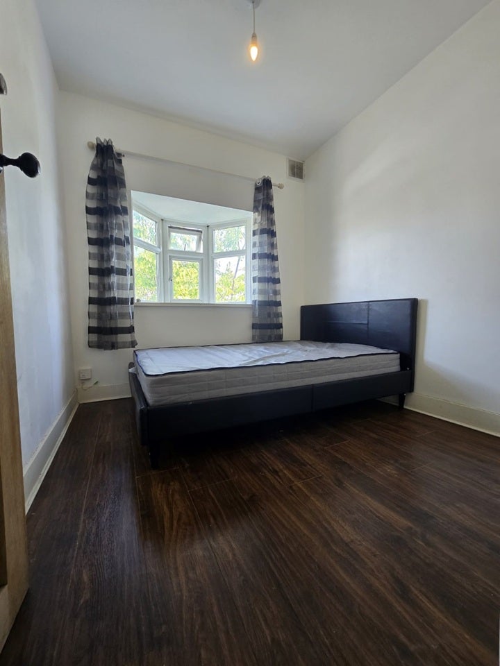 Room Nelson Road in Greater London