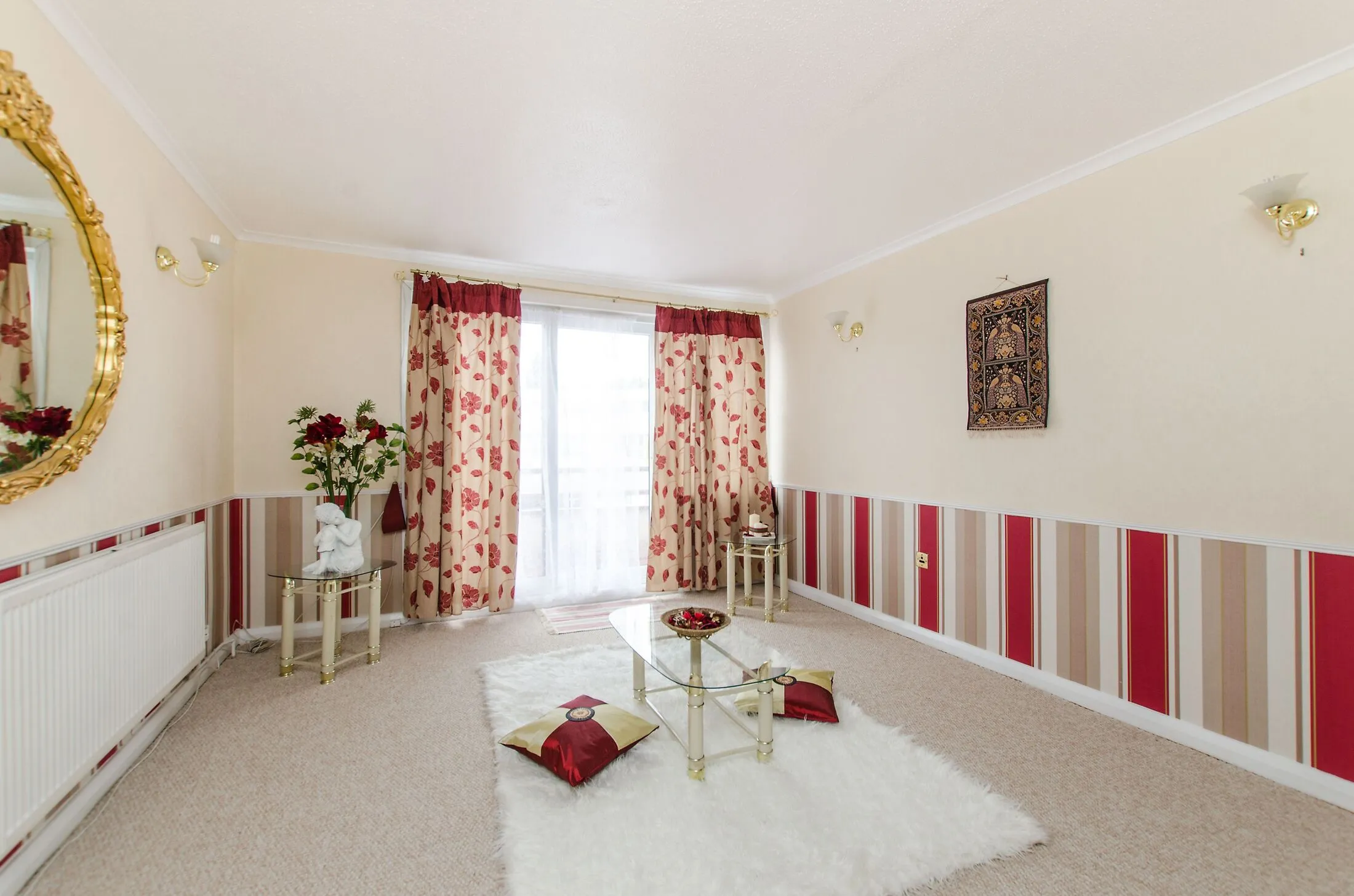 House Gale Close in Greater London