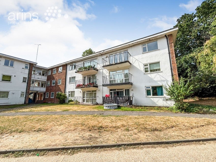Flat Pepper Lane in Reading