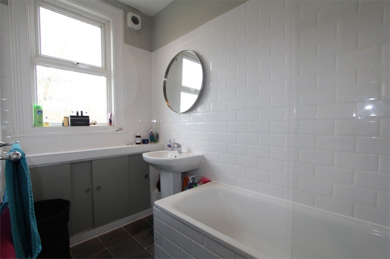 Flat Wellesley Road in Greater London