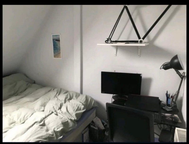 Room Cannon Street Road in Greater London