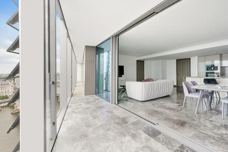 Flat Blackfriars Road in Greater London