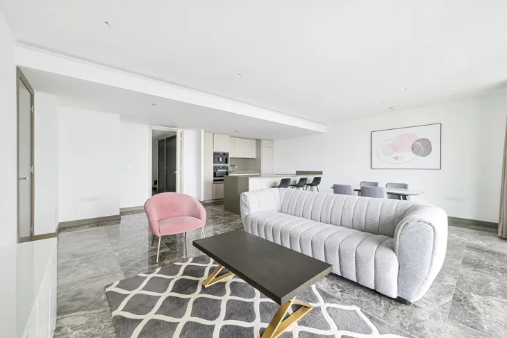 Flat Blackfriars Road in Greater London