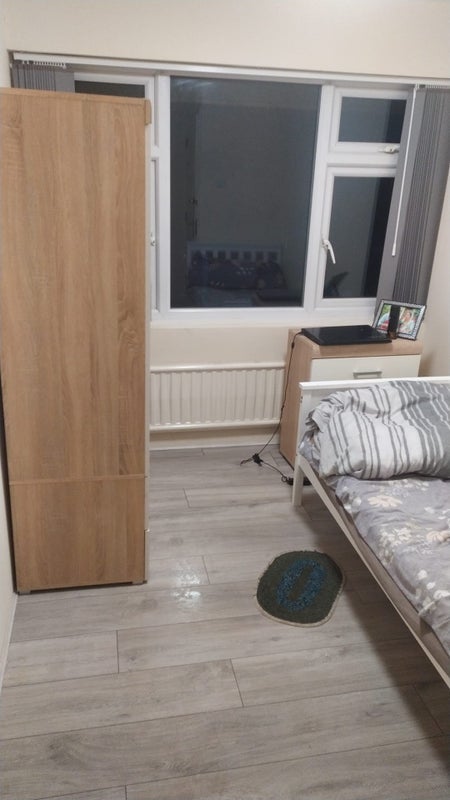 Room Rise Park in Basildon