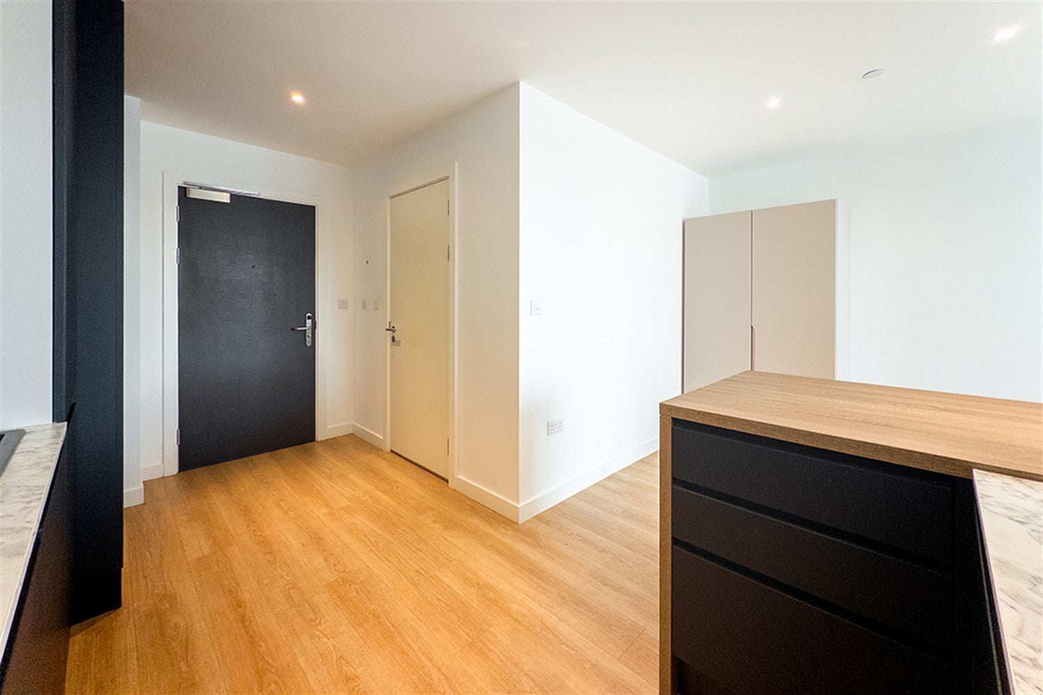 Flat Riverview Walk in Bolton