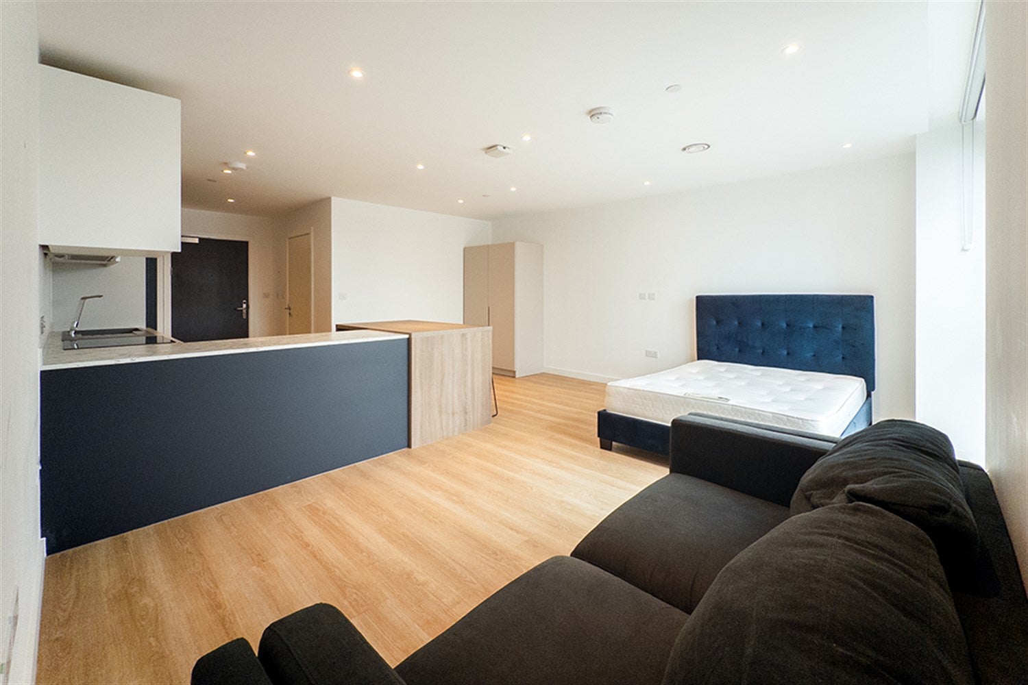Flat Riverview Walk in Bolton