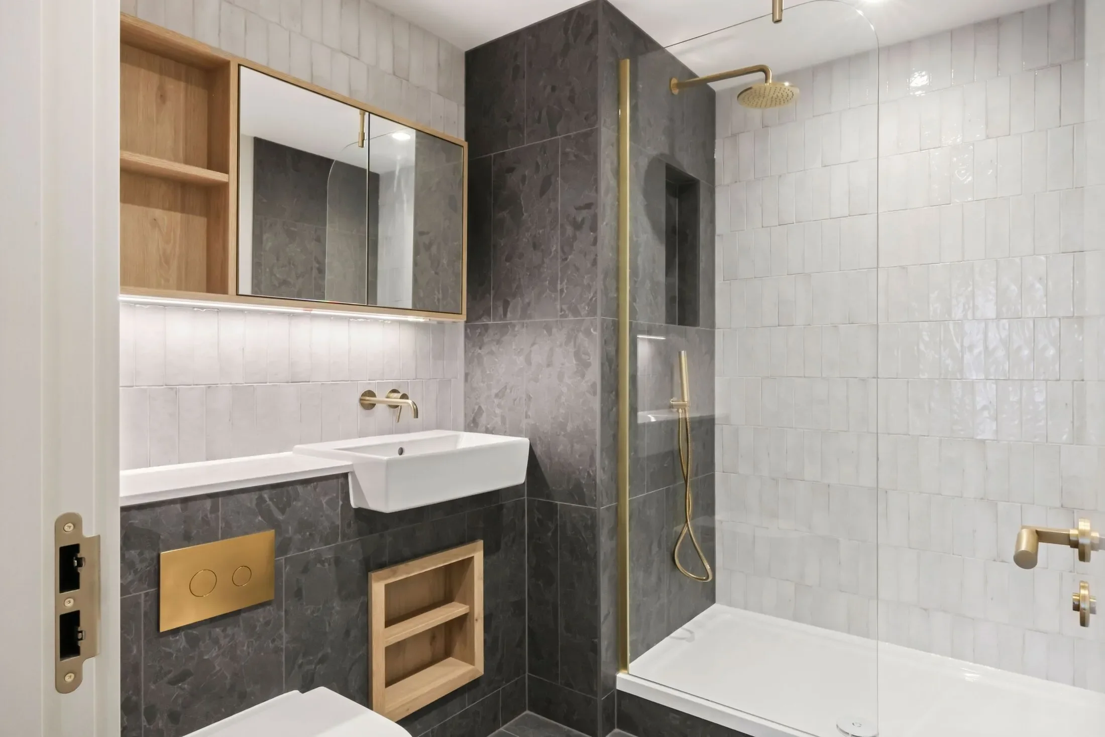 Flat Caversham Road in Greater London