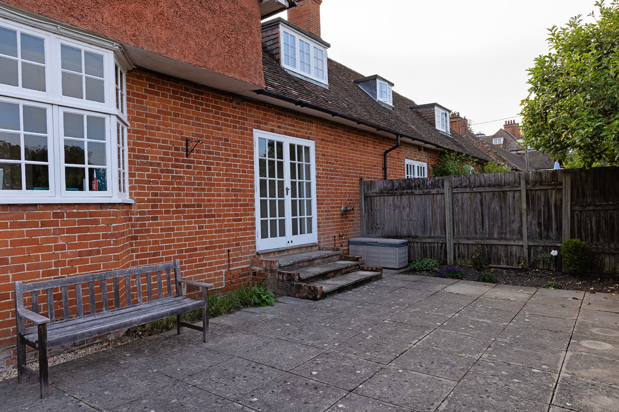 House West Green Road in Hart
