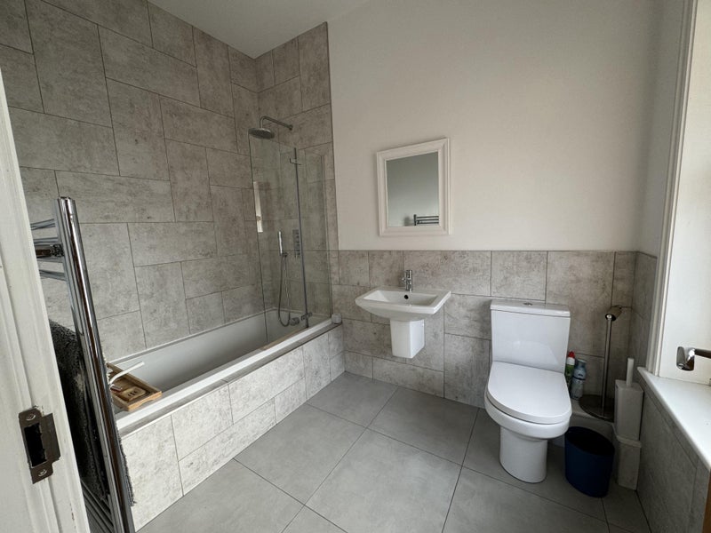 Room William Lunt Gardens in Manchester