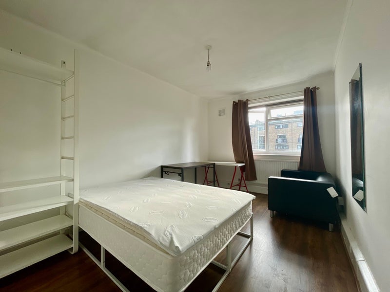 Room New North Road in Greater London