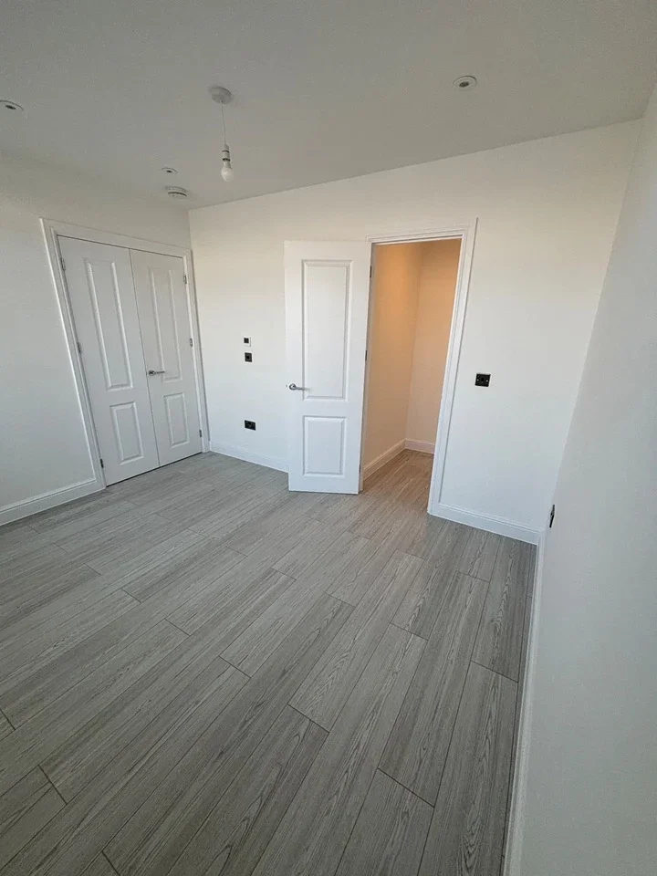 Flat Upper Wickham Lane in Greater London