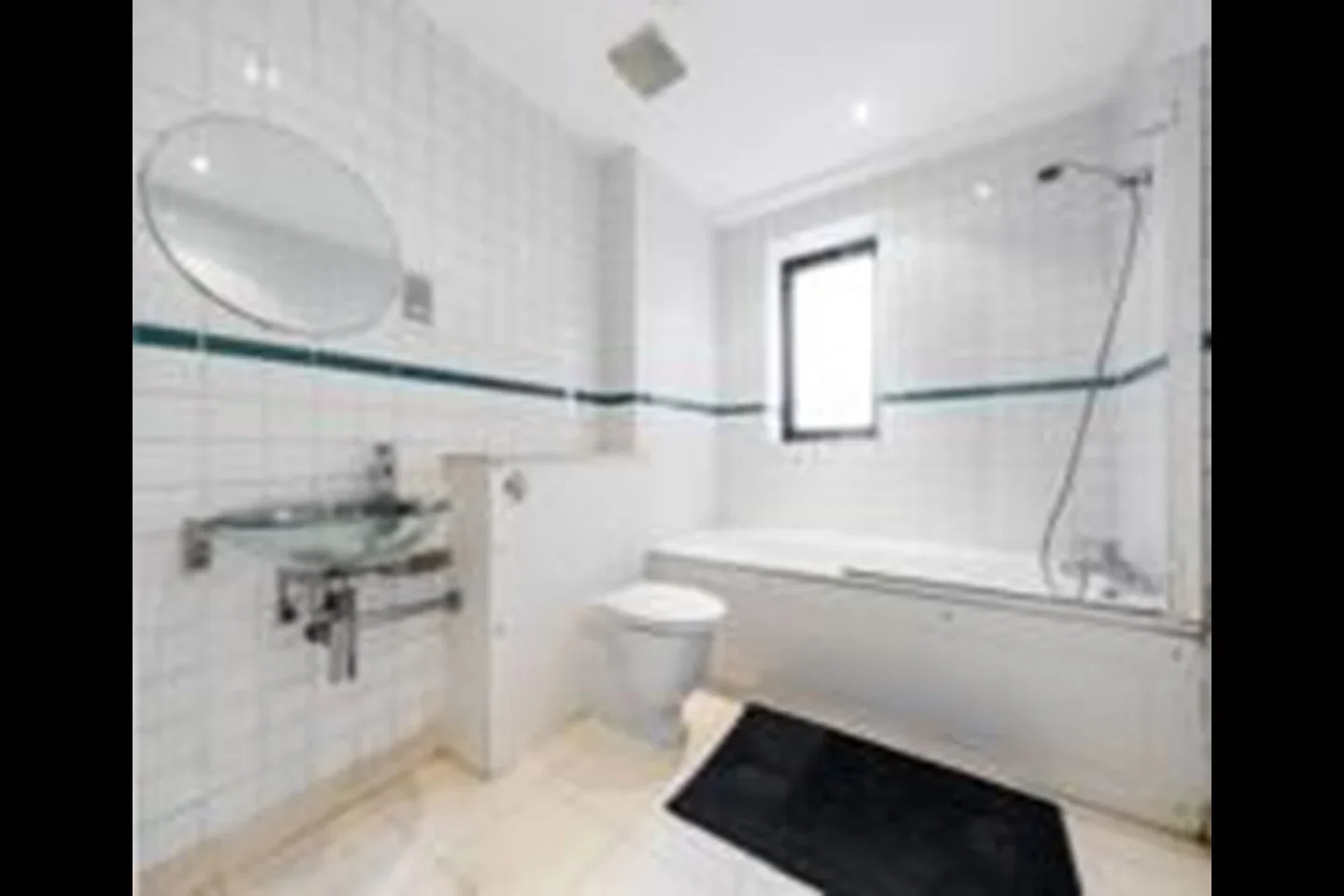 Flat Hoxton Square in Greater London