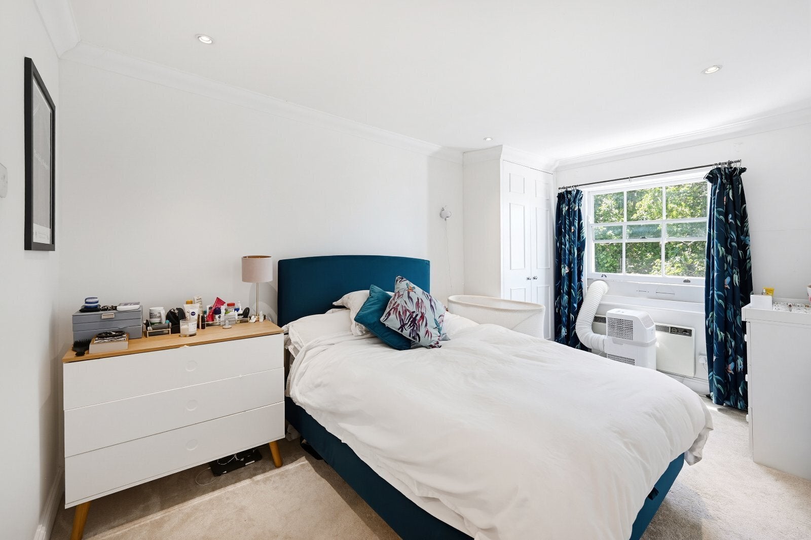 Flat Denbigh Mews in City of Westminster