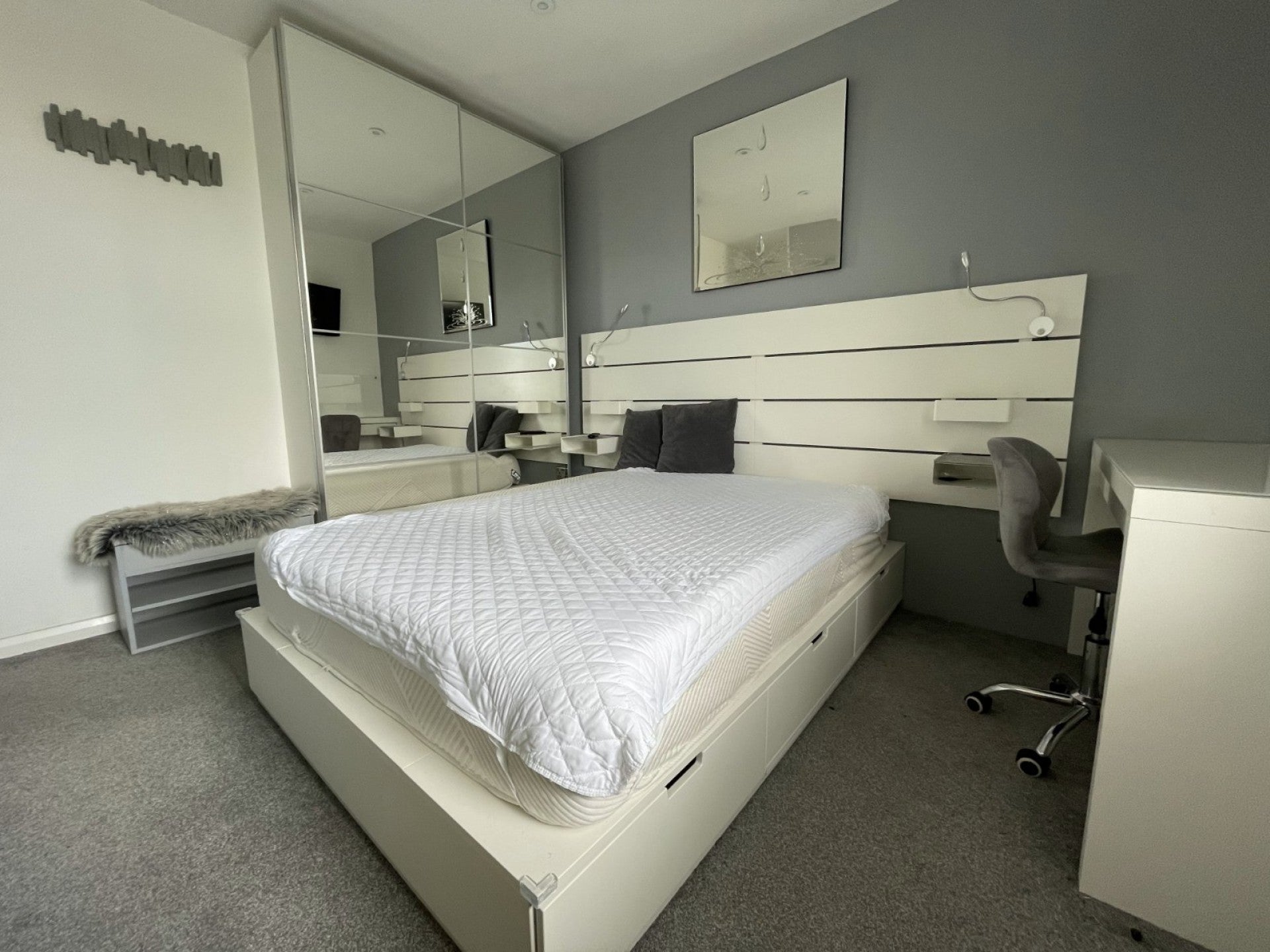Room Gloucester Road in Bristol