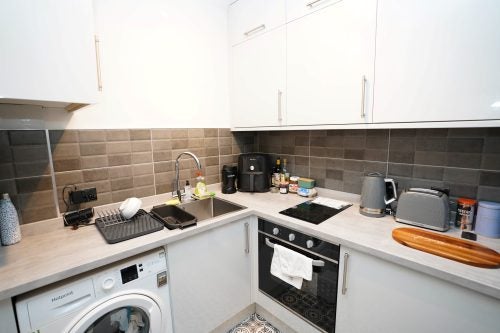 Flat Well Court in City of Edinburgh