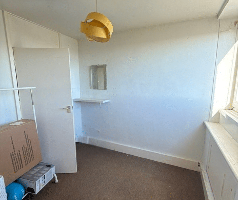 Room Milburn Lane in Greater London