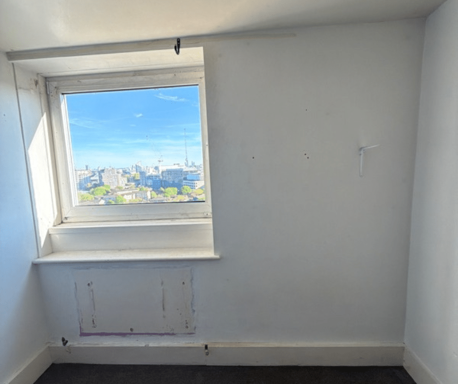 Room Milburn Lane in Greater London