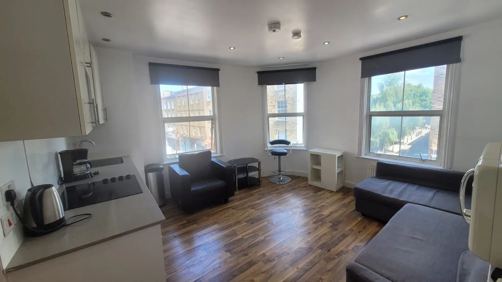 Flat Bacon Street in Greater London