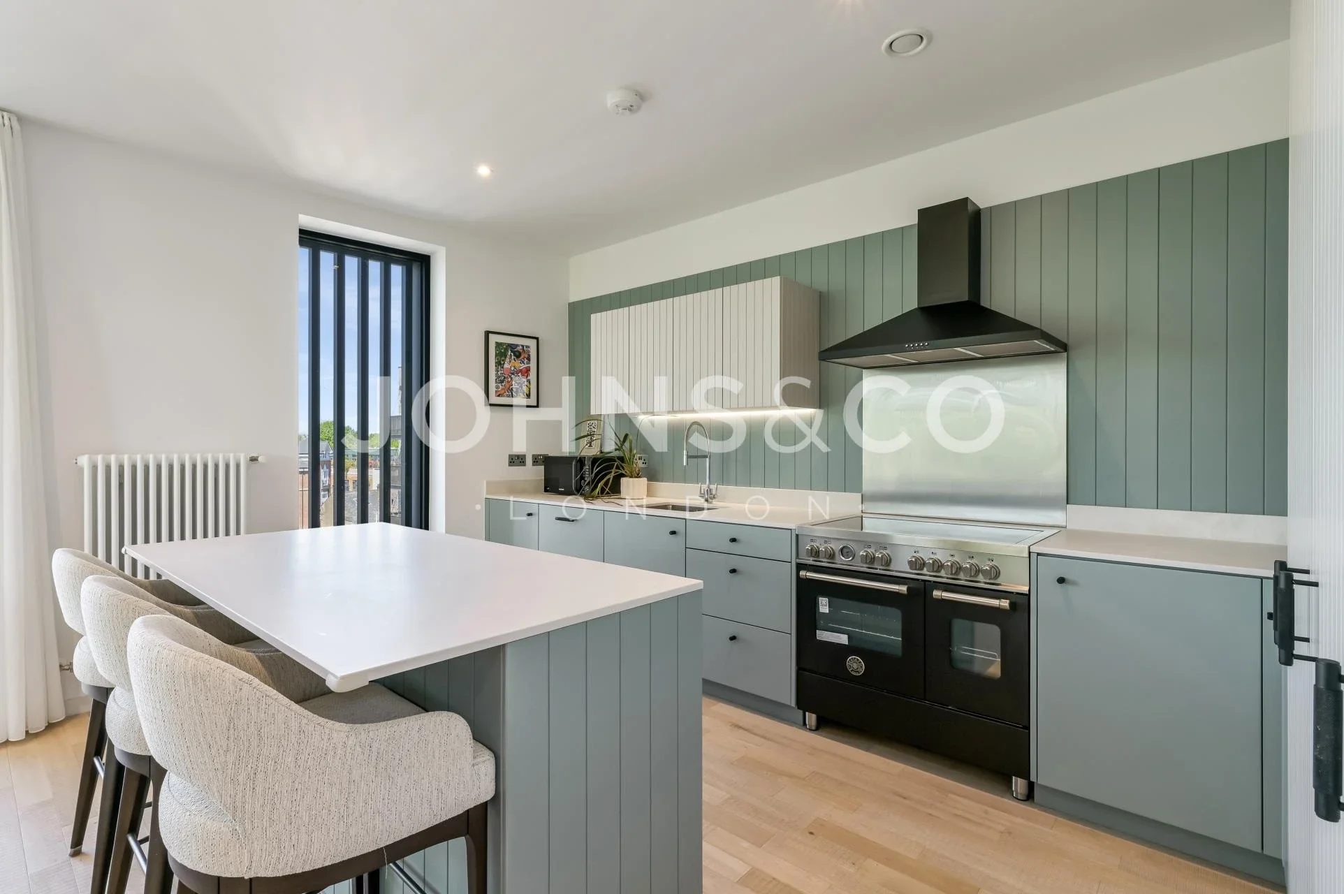 Flat Ronalds Road in Greater London