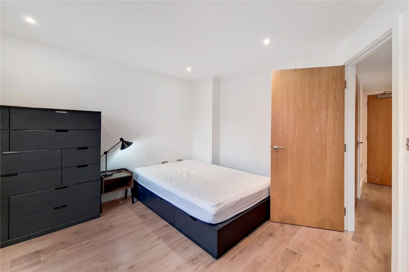 Flat Keymer Place in Greater London