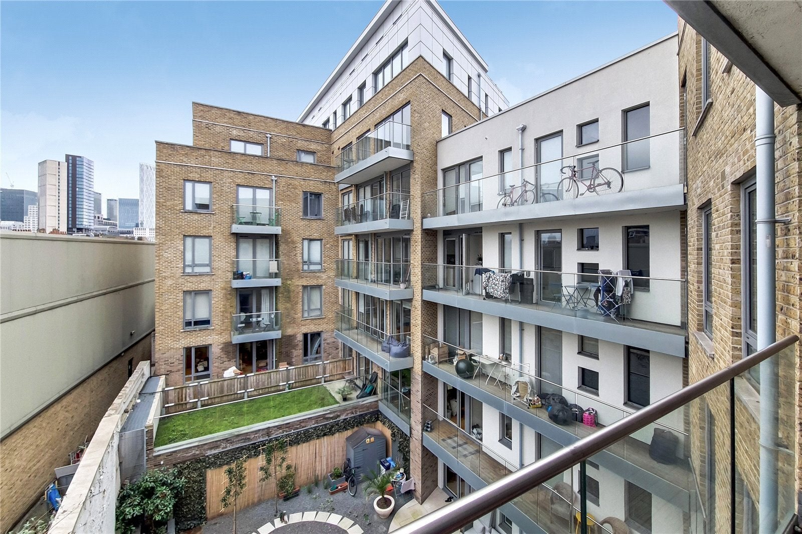 Flat Keymer Place in Greater London