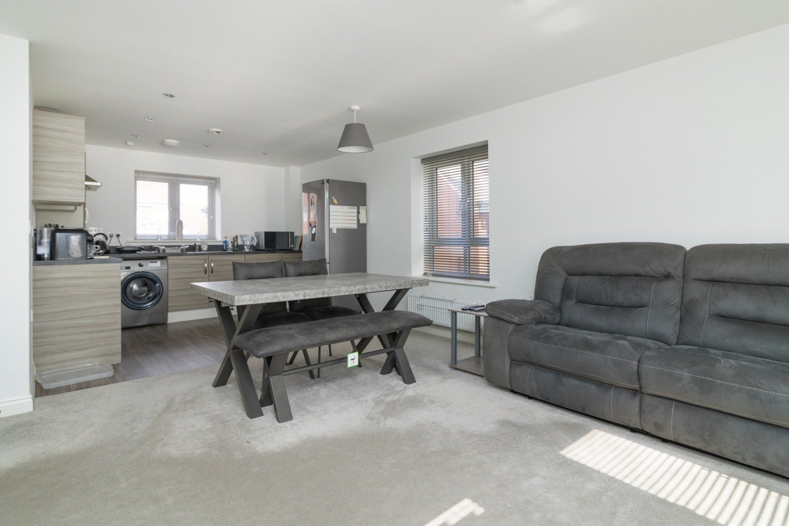Flat Edmett Way in Maidstone
