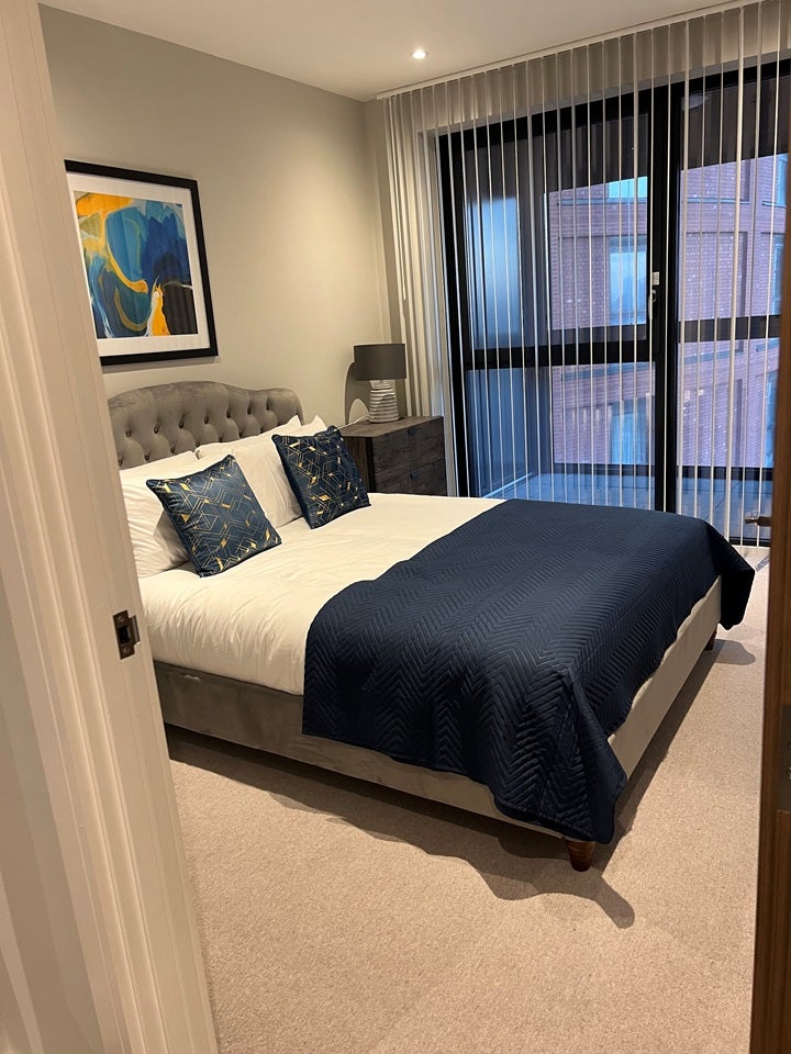 Flat Silvocea Way in Greater London