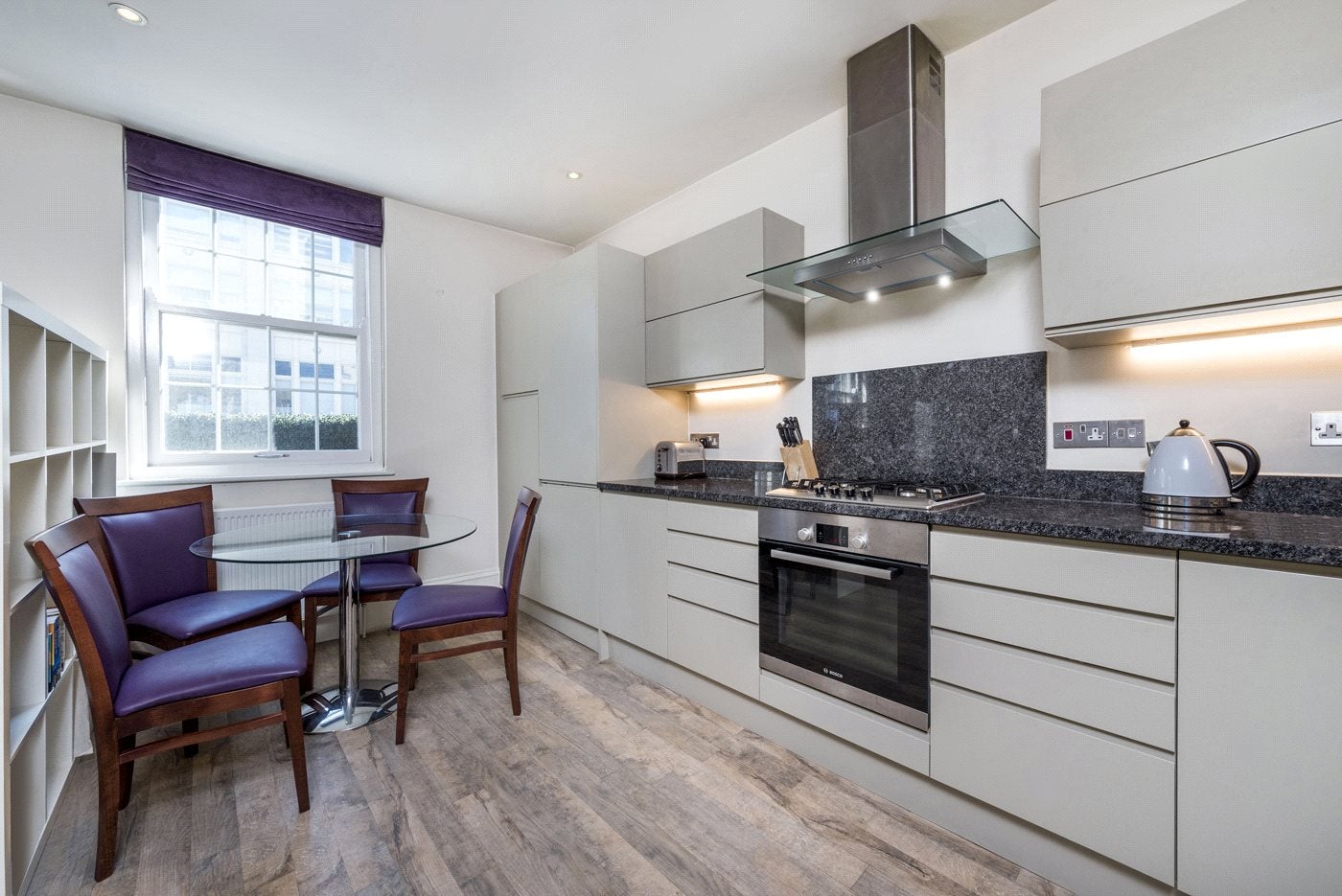 Flat Tottenham Street in Greater London