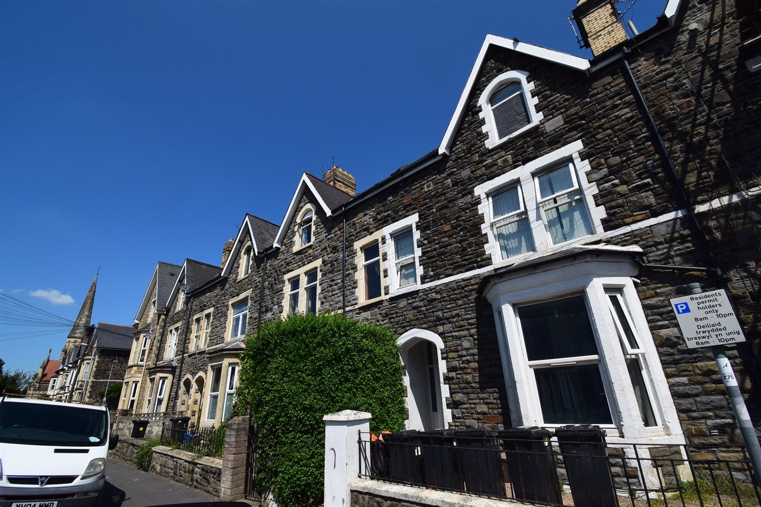 Flat Piercefield Place in Cardiff
