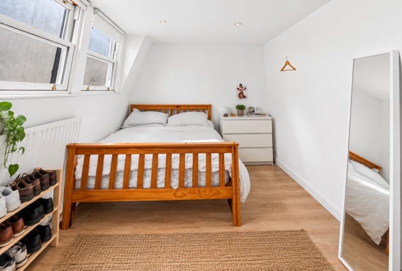 Flat Powerscroft Road in Greater London