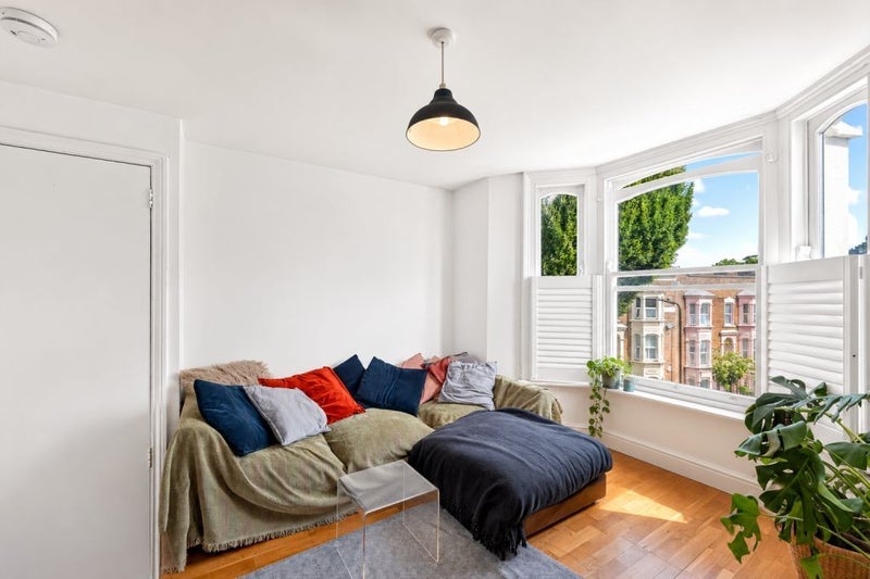 Flat Powerscroft Road in Greater London