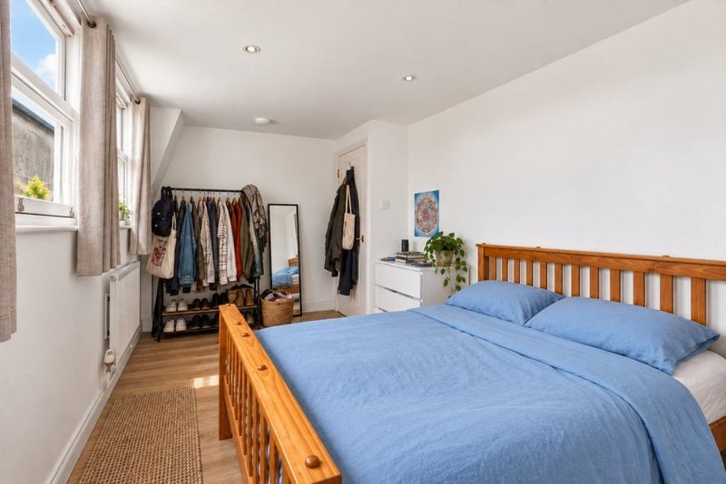 Flat Powerscroft Road in Greater London