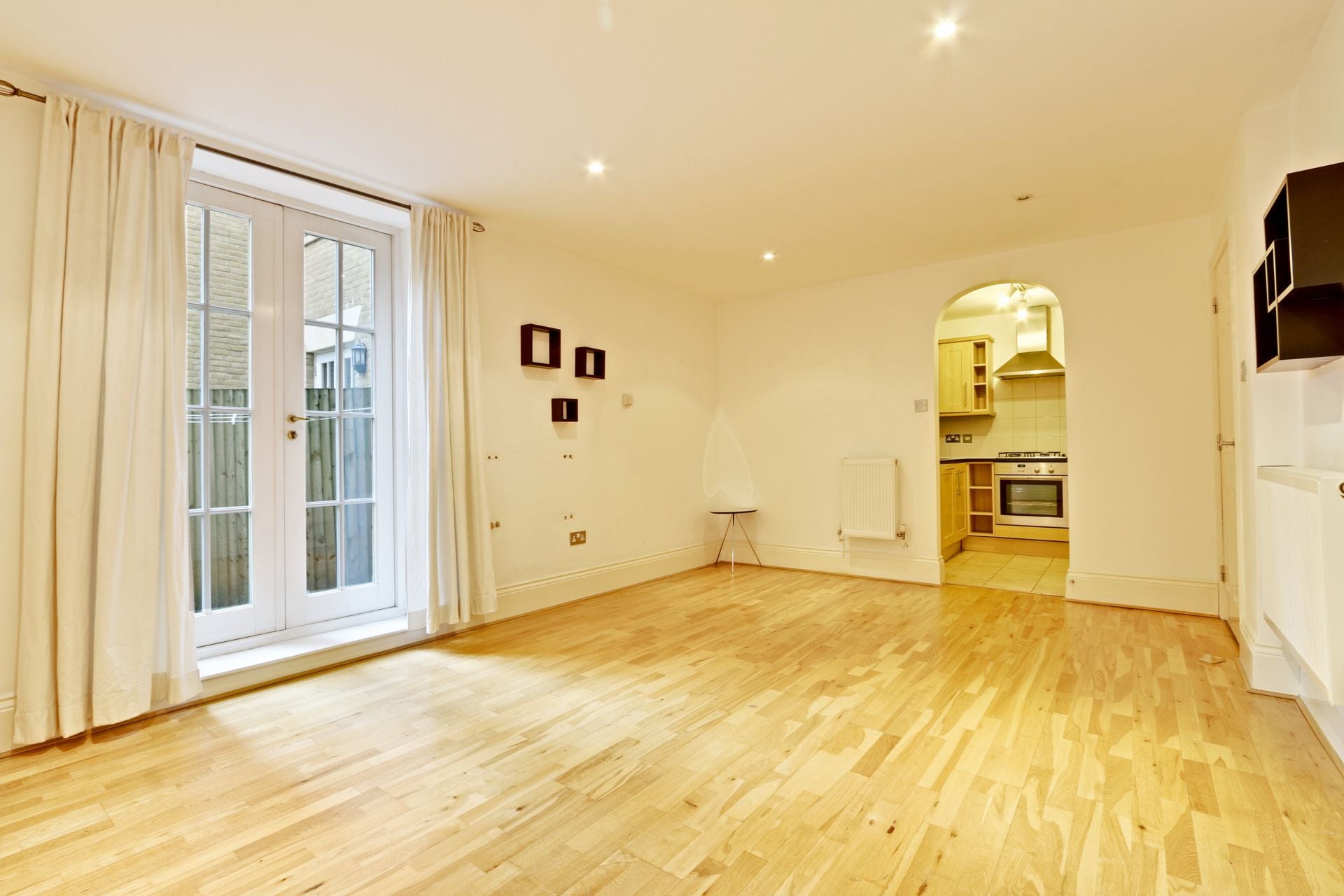 Flat Friern Barnet Road in Greater London