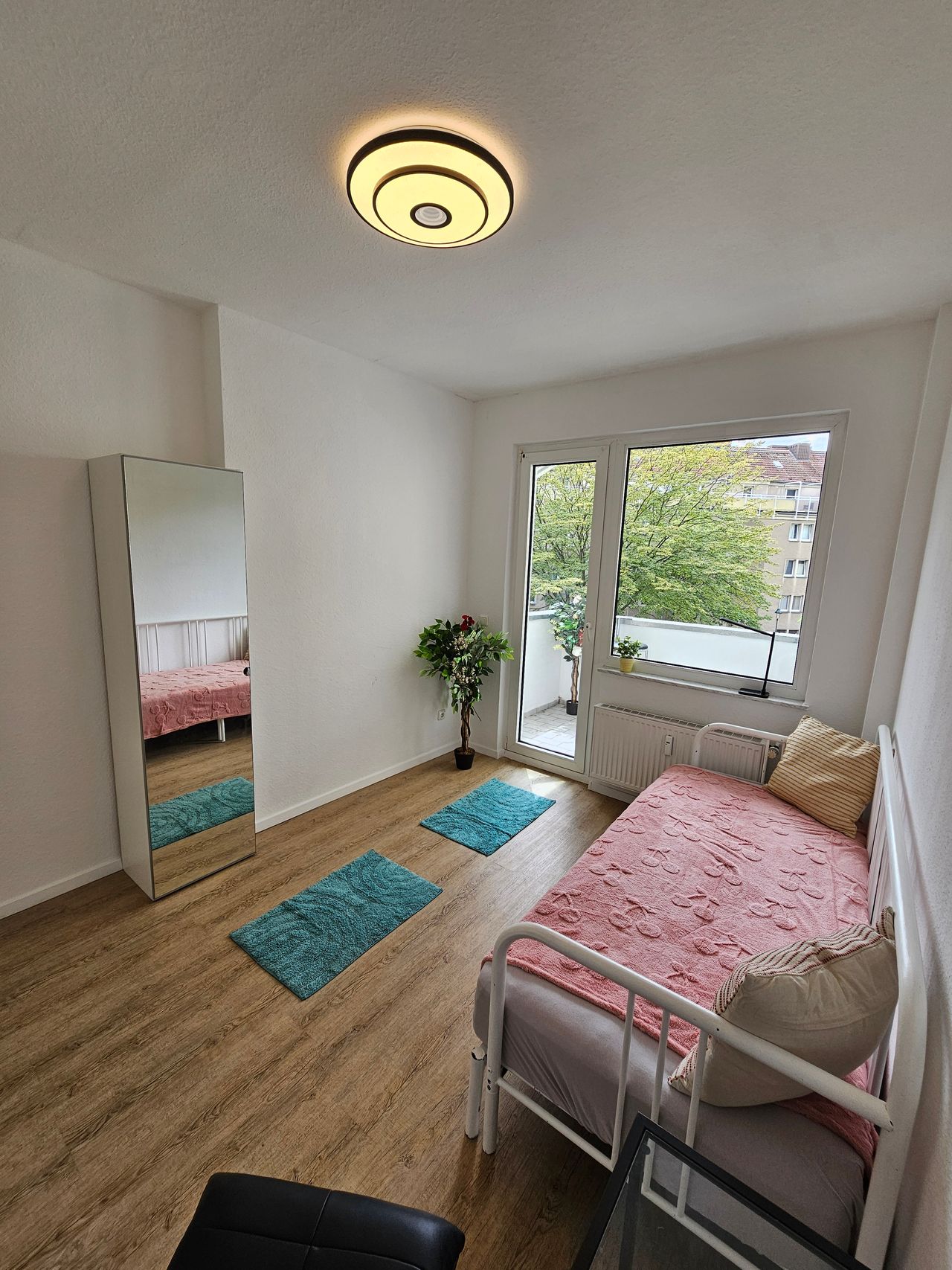 Wohnung Kölner Straße in Düsseldorf