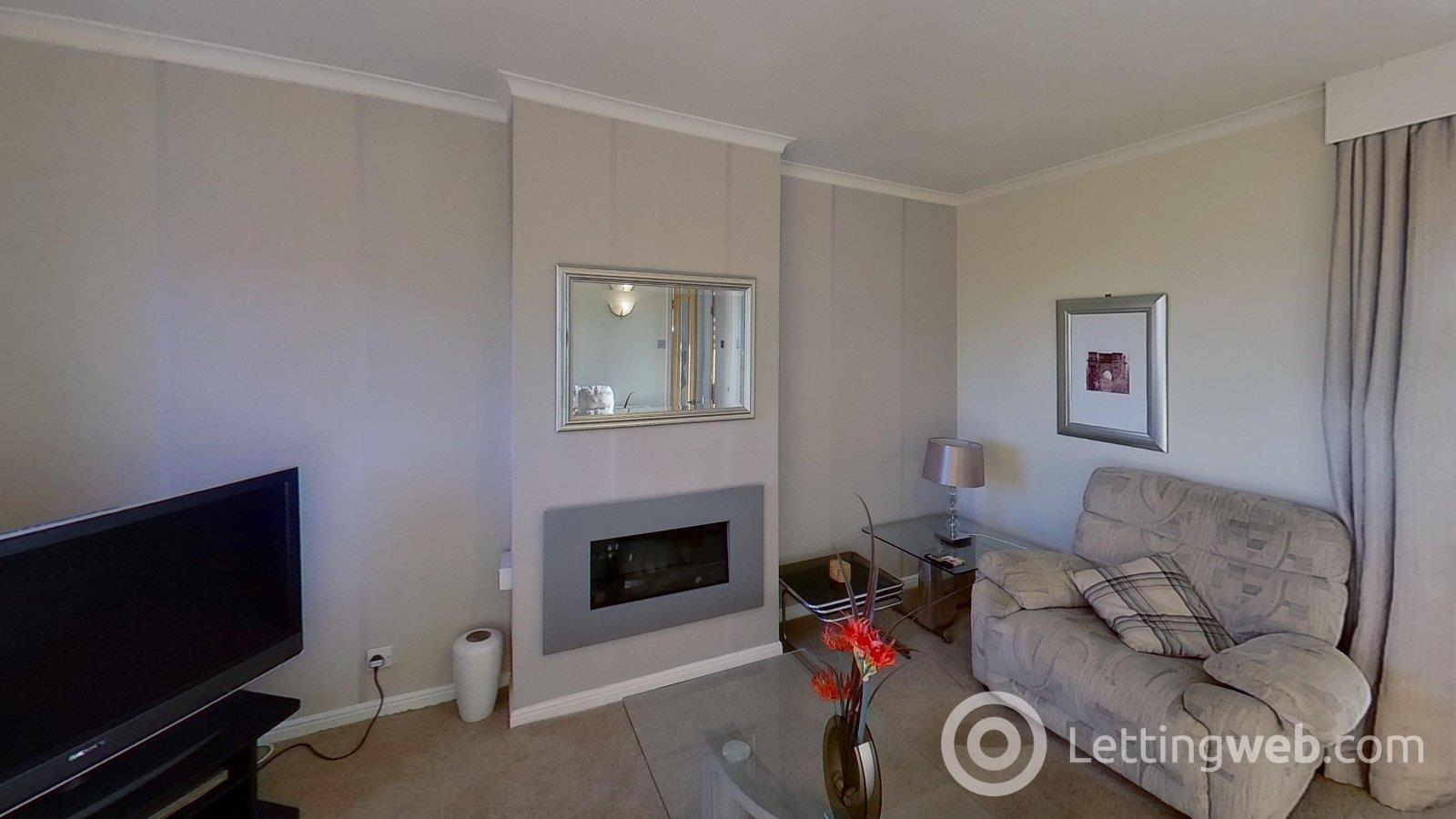 Flat Barnton Court in Edinburgh