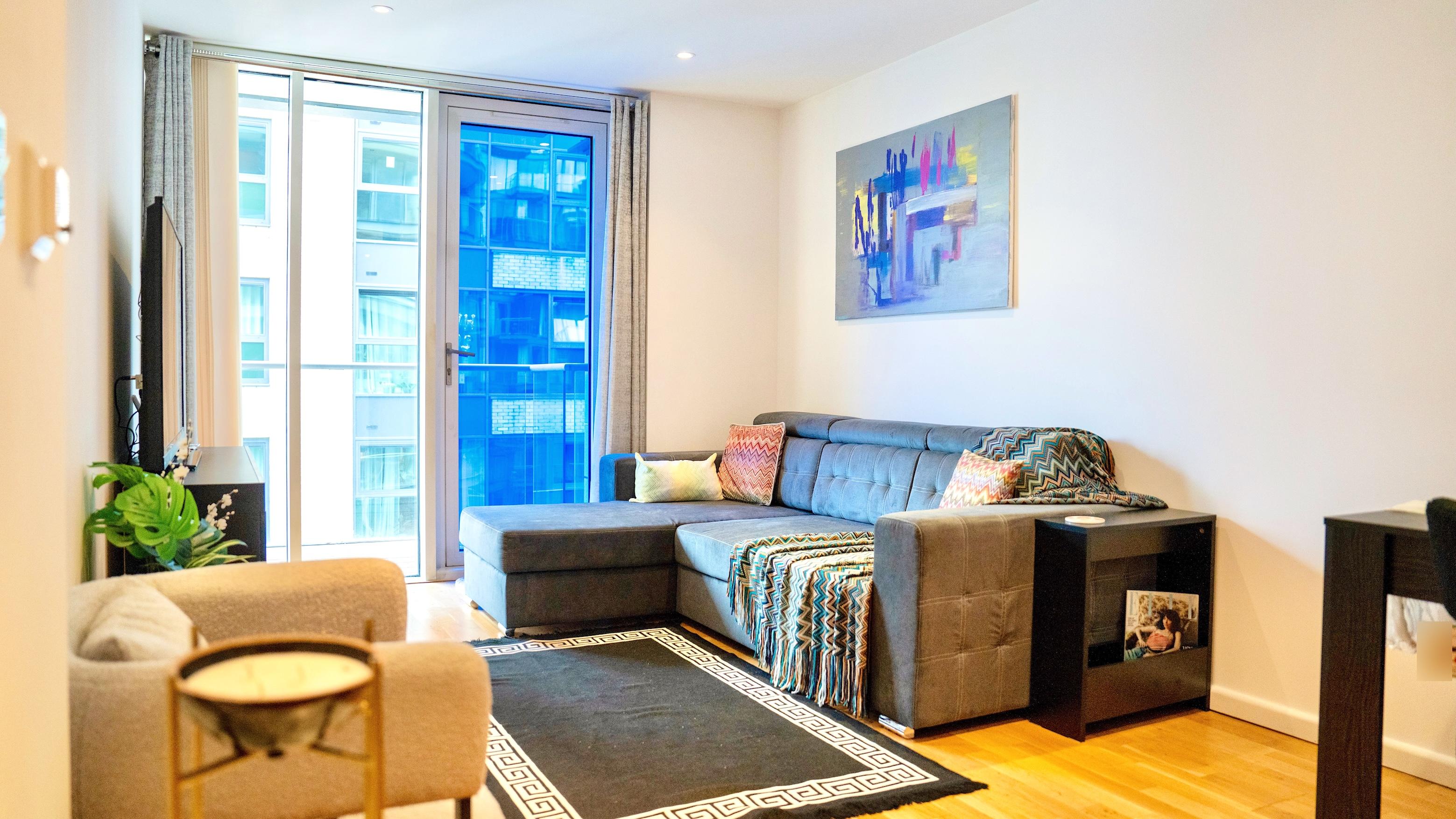 Flat Millharbour in Greater London