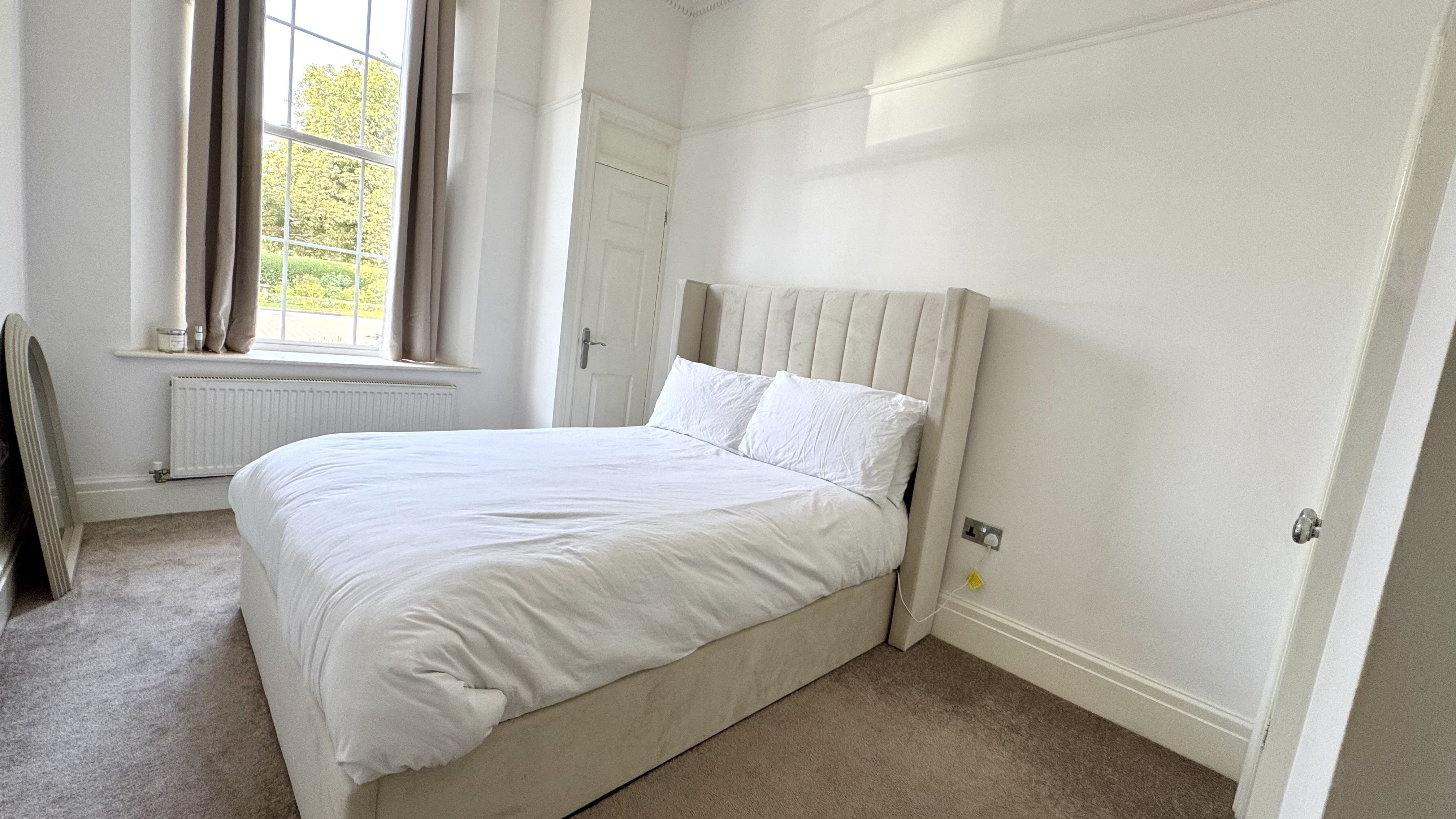 Flat Nightingale Walk in Lichfield