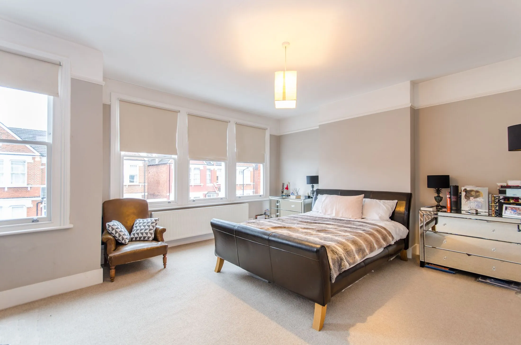 House Olive Road in Greater London