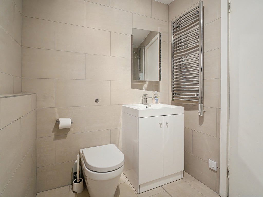 Flat Novar Drive in Glasgow
