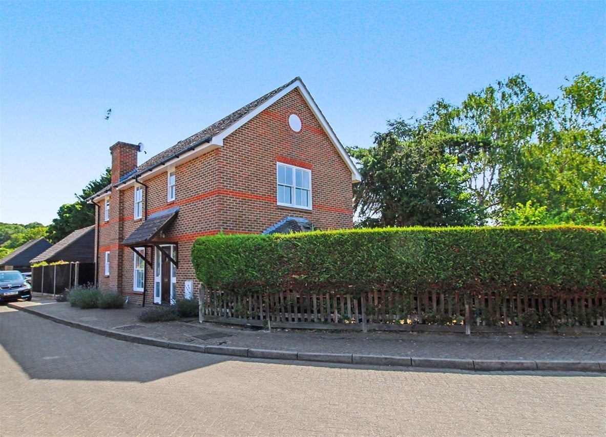 House Brisson Close in Walton on Thames
