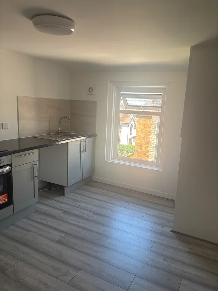 Flat Scarisbrick Street in Southport