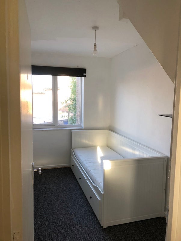 Room Railton Road in Greater London