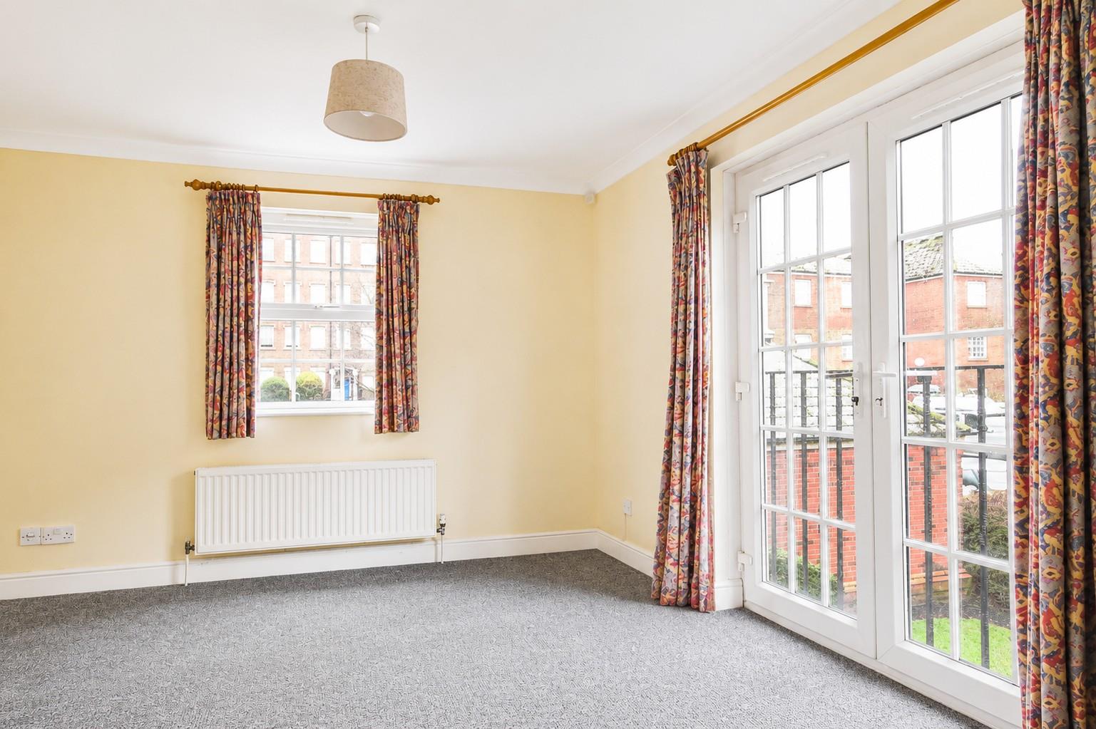Flat Latymer Court in Northampton