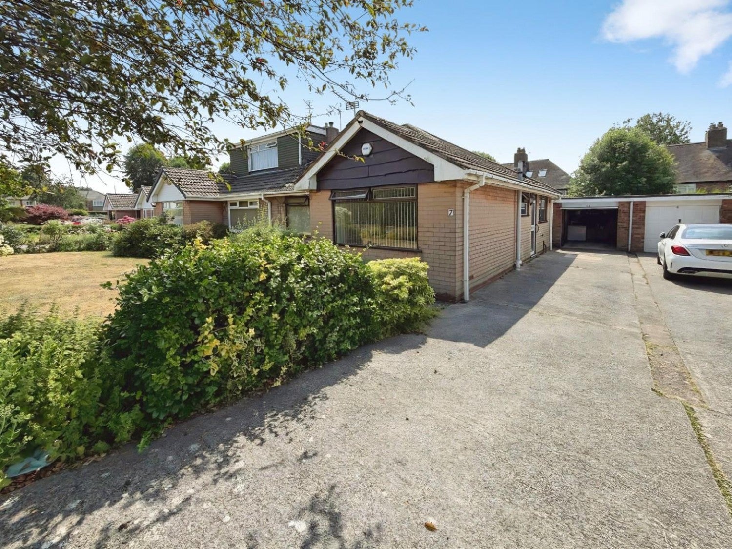 House Windlehurst Drive in Salford