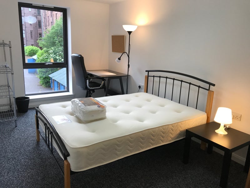 Room Incholm Lane in Glasgow